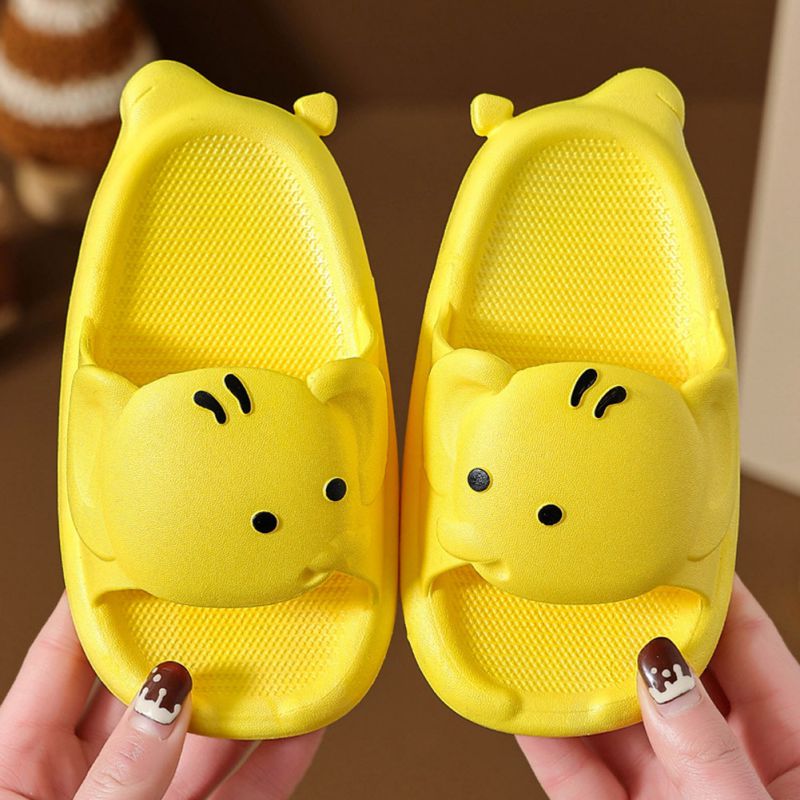 Chinelo Nuvem Infantil - Elefante Divertido